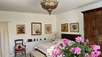 5 Schlafzimmer, Bügeleisen/Bügelbrett, kostenloses WLAN, Bettwäsche