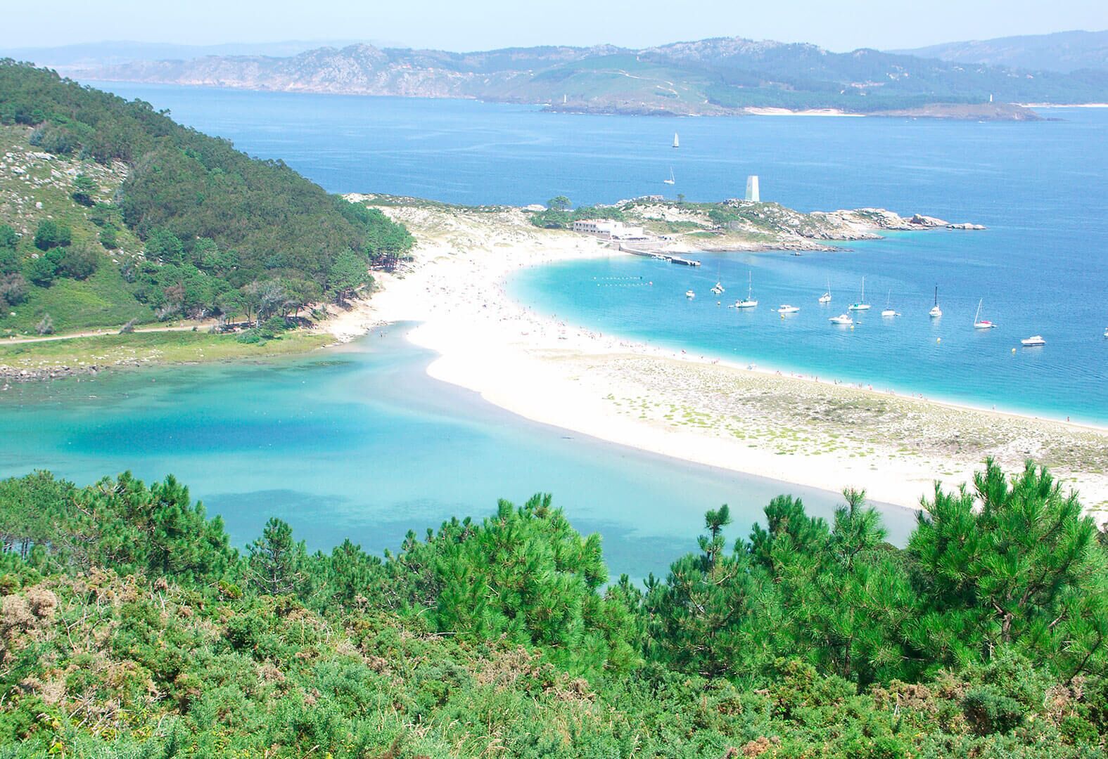 Plage à proximité, chaises longues