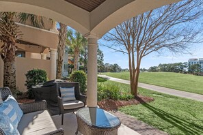 Terrace/patio - Two Golf Carts ~ Golf Course ~ Private Patio (Miramar Beach)
