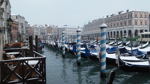 Marina - Ca' della Fontanella: central, quiet, private courtyard, 2 WC, AC, Wi-Fi (Venezia)