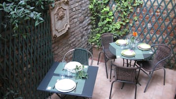 Ristorazione all'aperto