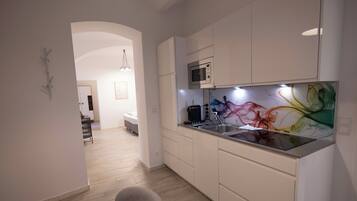 Apartment | Eigene Küche | Großer Kühlschrank, Ofen, Herdplatte, Geschirrspüler