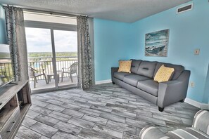 TV, offices - Bay View Resort - 15th Floor Two Balcony's with Ocean View (Myrtle Beach)