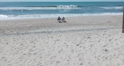 Just a 2 minute walk to the Atlantic Ocean!