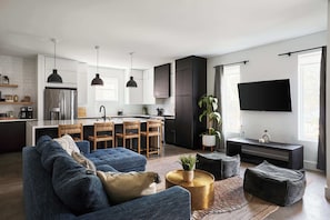 TV, Hulu, streaming services, offices