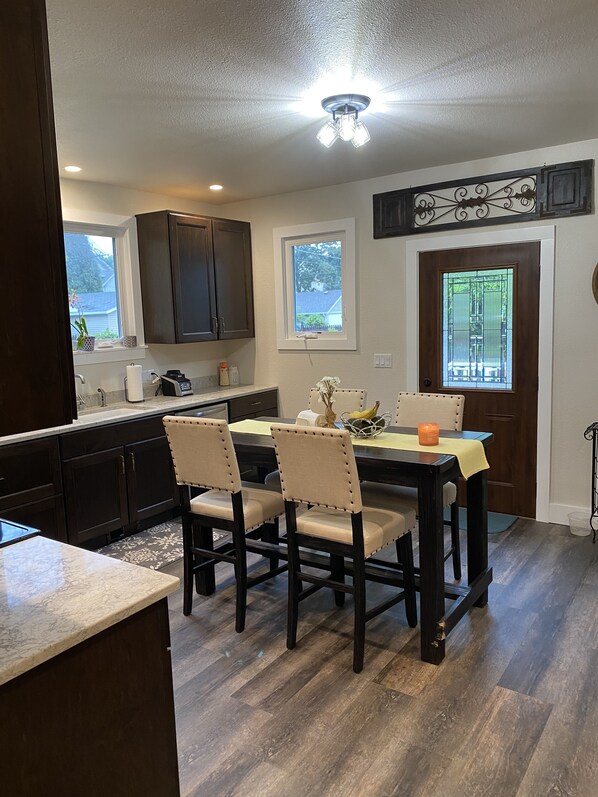 تناول الطعام