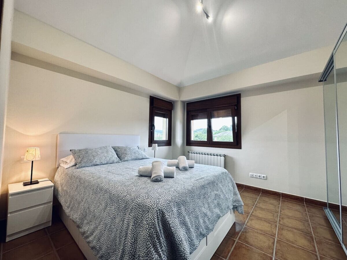 3 dormitorios, tabla de planchar con plancha, wifi y ropa de cama