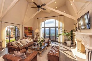 Smart TV, fireplace, offices, computer monitors