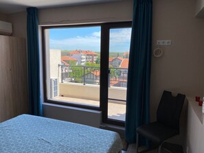 2 habitaciones, tabla de planchar con plancha y wifi gratis 