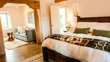 2 bedrooms, travel cot, WiFi