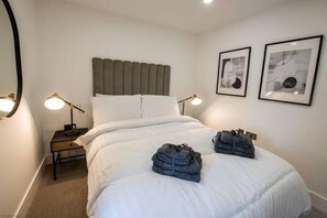 2 soverom, strykejern/-brett, wi-fi (inkludert) og sengetøy