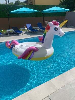 屋外プール、温水プール