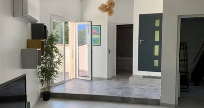 Very nice, quiet apartment near the beach