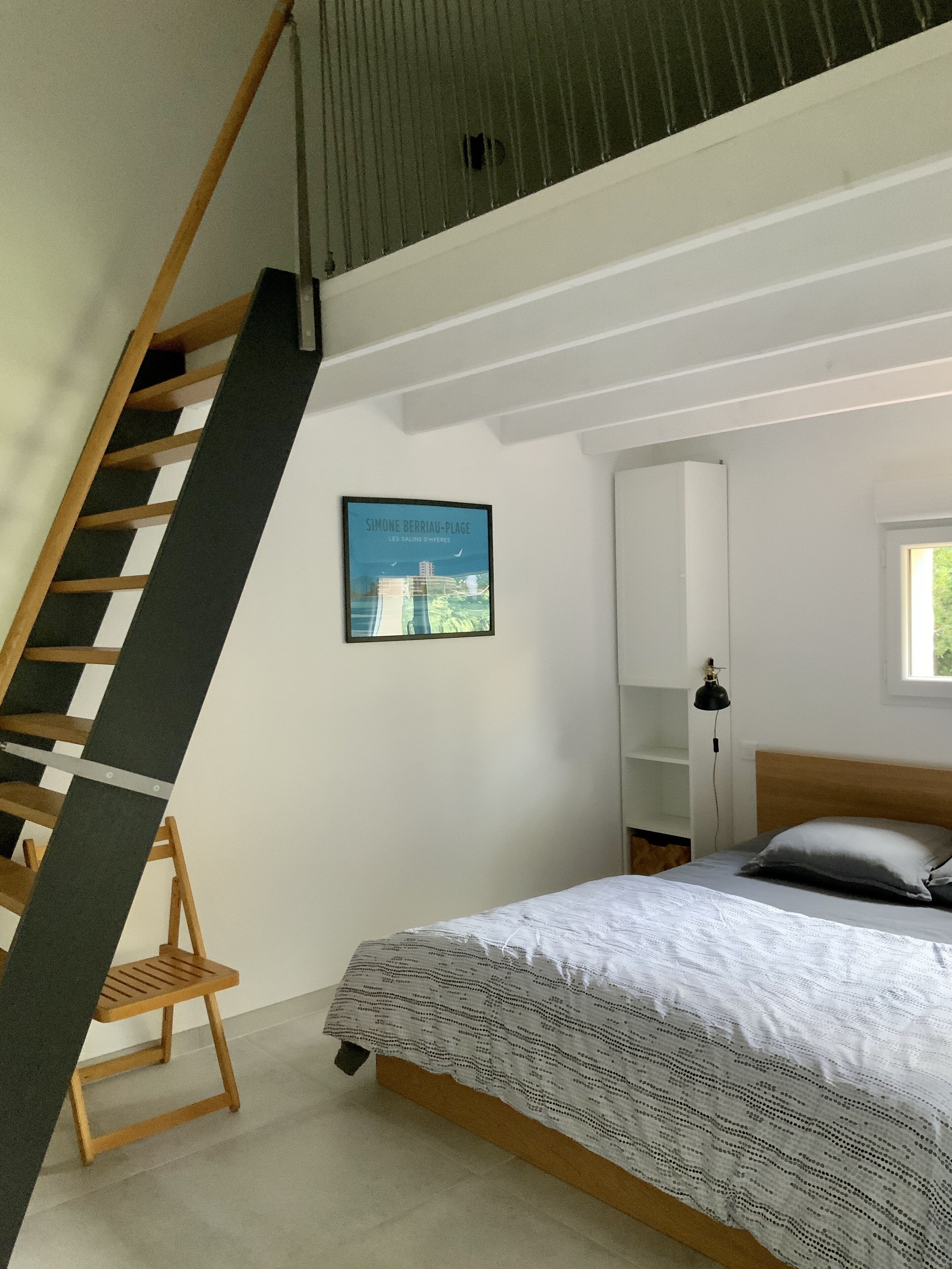 1 slaapkamer, een strijkplank/strijkijzer, gratis wifi, beddengoed