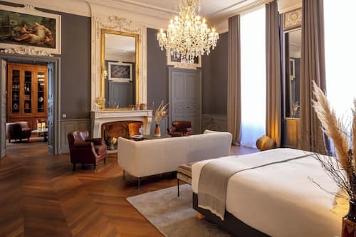 Presidentiële suite | Luxe beddengoed, bedden met traagschuimmatrassen, een kluis op de kamer