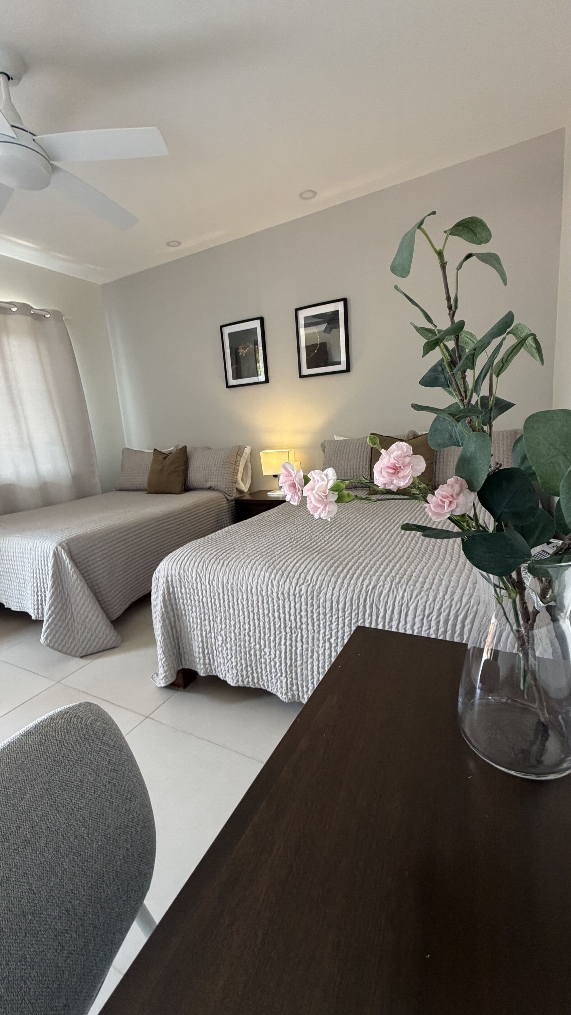 Executive Double Room | Living area | Smart TV