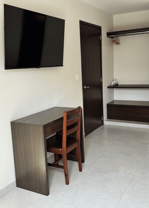 Apartment | Down comforters, desk, laptop workspace, free WiFi