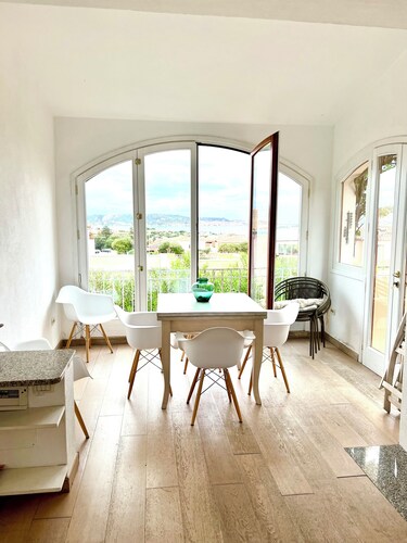 Vacation home in Palau, 5 min to the beach, next to the national park 