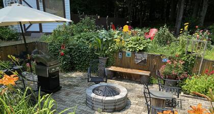 Quiet Surprise near Burlington-Firepit & Sunroom