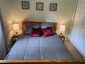 4 bedrooms, in-room safe, desk, iron/ironing board