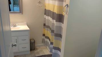 Handdukar och toalettpapper