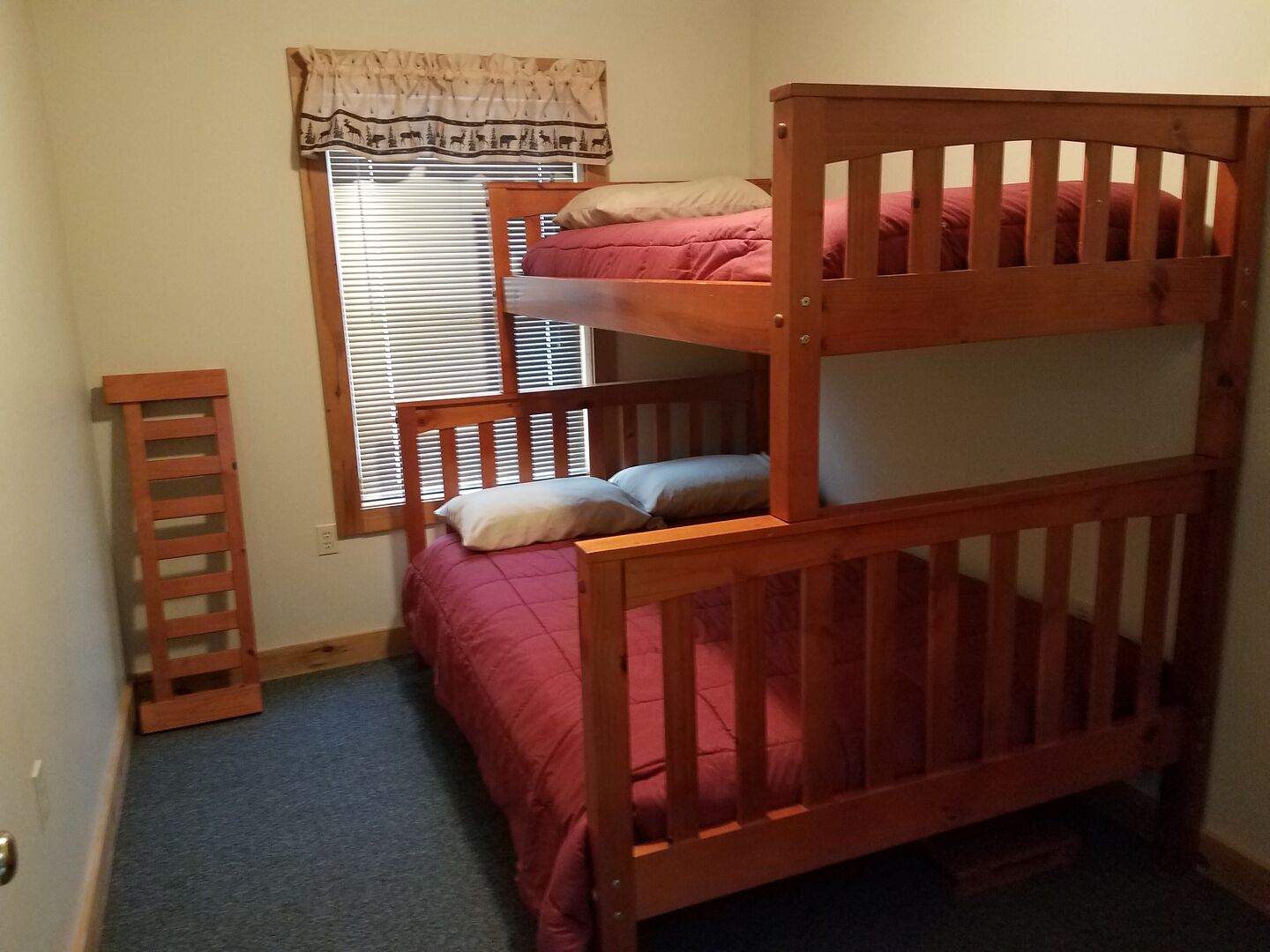 3 habitaciones, wifi gratis, ropa de cama y acceso para silla de ruedas 