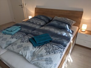3 soverom, reiseseng for barn, wi-fi (inkludert) og sengetøy