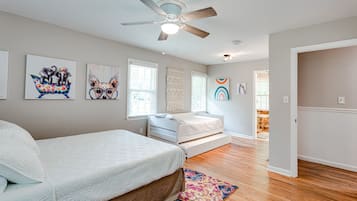 4 dormitoris, escriptori, planxa i posts de planxar i wifi gratuïta