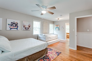 4 habitaciones, escritorio, tabla de planchar con plancha y wifi gratis