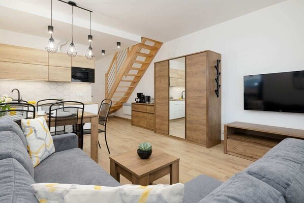 TV - Two-level Apartment | Parking, Terrace and 200 m to the Beach (Międzywodzie)