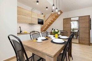 Dining - Two-level Apartment | Parking, Terrace and 200 m to the Beach (Międzywodzie)