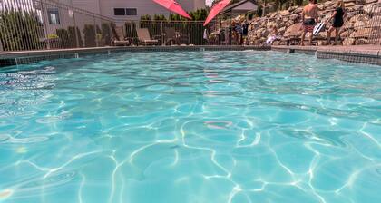 Park Pointe A201 - Community Pool/Hot tub
