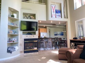 Smart TV, stereo - HOT TUB - AC - Perfect home base for exploring the beautiful Teton Valley!  (Driggs)