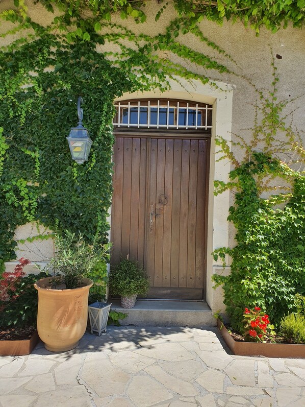 Exterior detail - Maison de Vigneron (Lédignan)