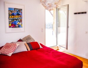 5 chambres, fer et planche à repasser, lit parapluie, Wi-Fi gratuit