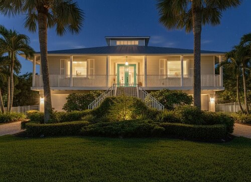 Waterfront Key West Retreat |Heated Pool| Dock|BBQ