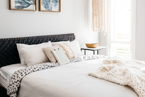 3 bedrooms, desk, soundproofing, iron/ironing board