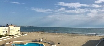AS13993- P2 Sea view with direct pool on the beach