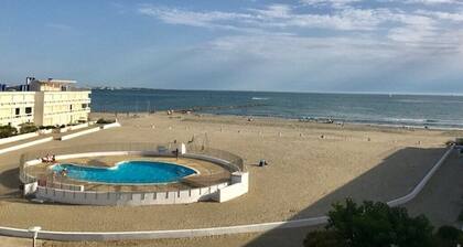 AS13993- P2 Sea view with direct pool on the beach