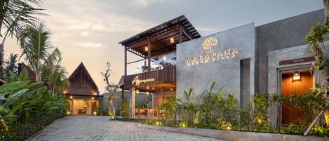 Fachada da propriedade