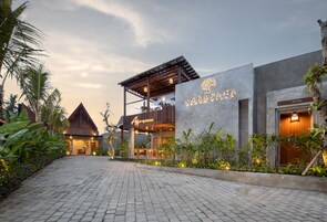 Fachada de la propiedad