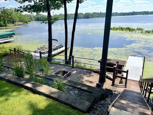 Home w/ hot tub, game room, sauna on Lake Wausau near Granite Peak
