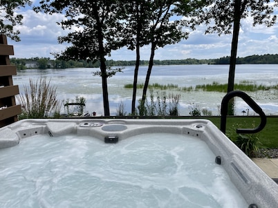 Home w/ hot tub, game room, sauna on Lake Wausau near Granite Peak