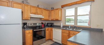 Sunny Days at beautiful Lake Martin!