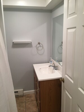 Suihku, hiustenkuivaaja