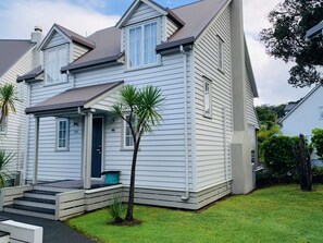 Exterior - Kauri Cottage - Russell Cottage Collection (Russell)