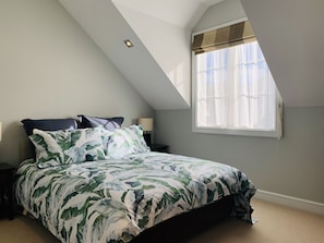 3 bedrooms, iron/ironing board, free WiFi, bed sheets - Kauri Cottage - Russell Cottage Collection (Russell)