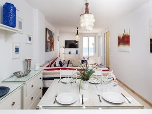 Interior - SPECTACULAR APARTMENT ON THE SEA, WIFFI, AIR CONDITIONED (Torremolinos)