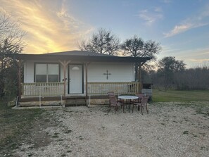 Exterior - Relax & Recharge in Paige, Tx - 15 Acres, Fishing, and Farm Animals Await (Paige)