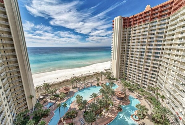 Sisäuima-allas, ulkouima-allas